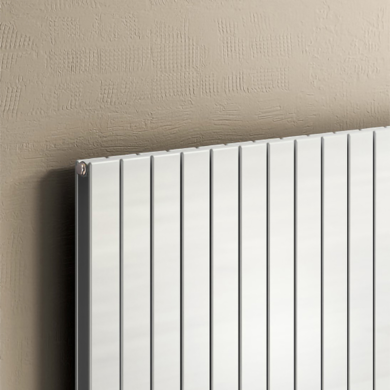 Reina Flat Horizontal Single Designer Radiator